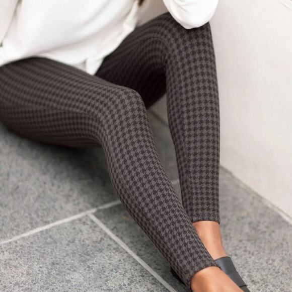 Spanx Ankle Jean-ish Leggings in Houndstooth Print Size M - Picture 10 of 10